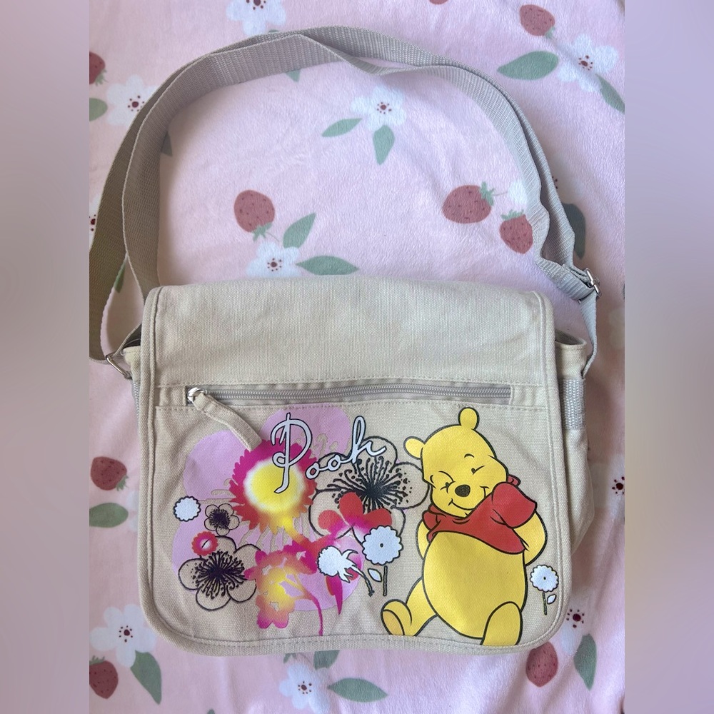 Dead stock 2012 Pooh canvas bag